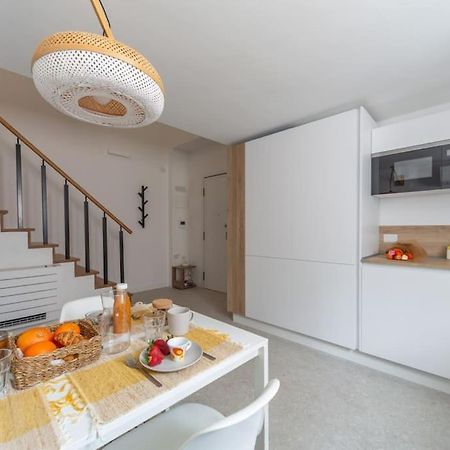 Milano Loft-Hosted By Sweetstay ภายนอก รูปภาพ
