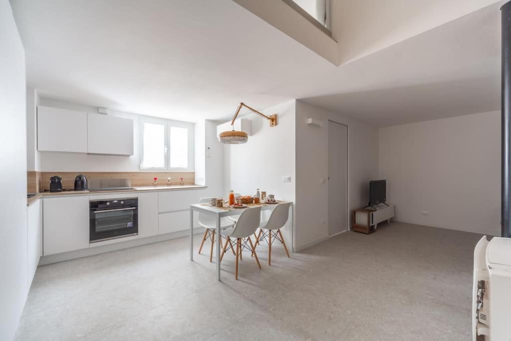 Milano Loft-Hosted By Sweetstay ภายนอก รูปภาพ