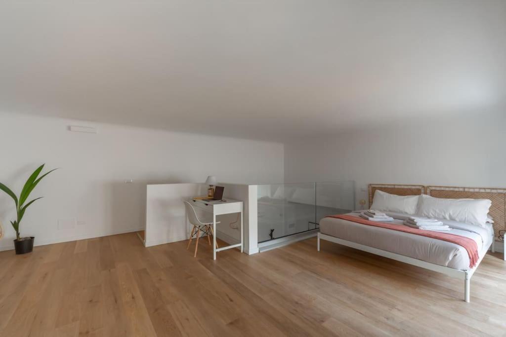 Milano Loft-Hosted By Sweetstay ภายนอก รูปภาพ