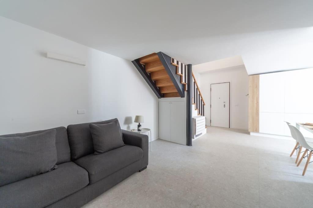 Milano Loft-Hosted By Sweetstay ภายนอก รูปภาพ