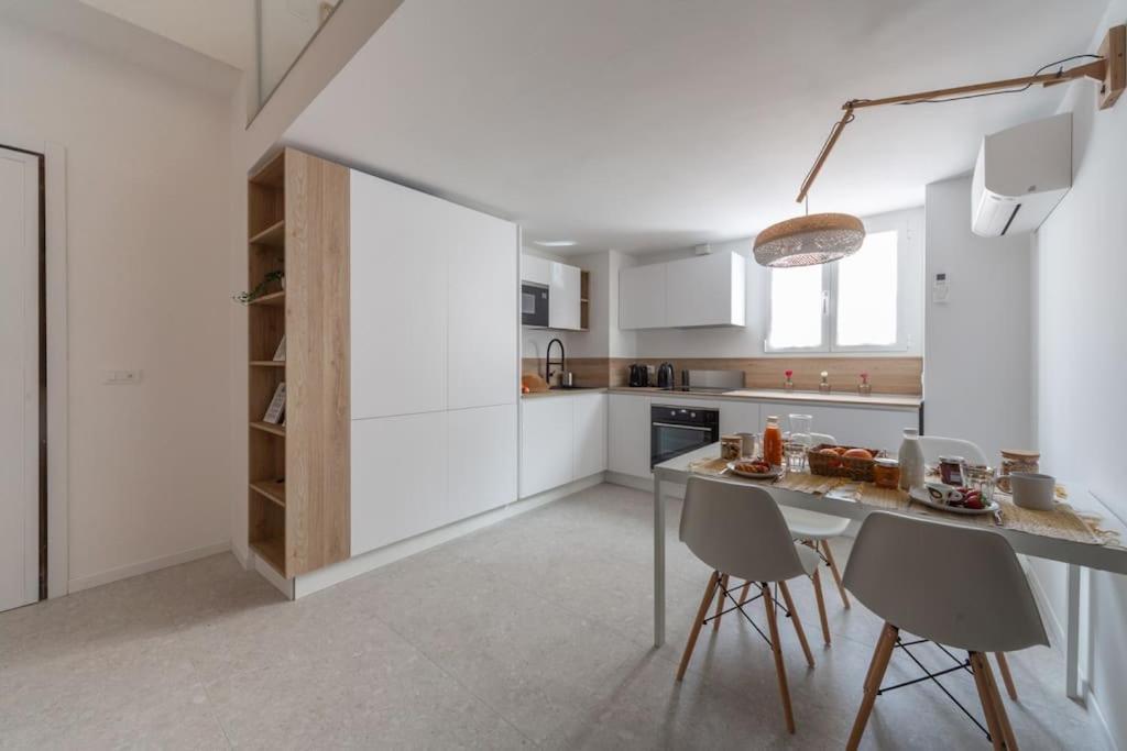 Milano Loft-Hosted By Sweetstay ภายนอก รูปภาพ