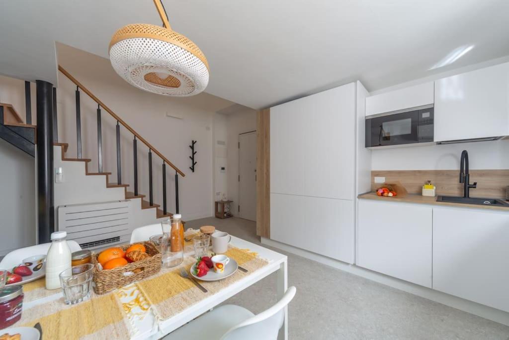 Milano Loft-Hosted By Sweetstay ภายนอก รูปภาพ