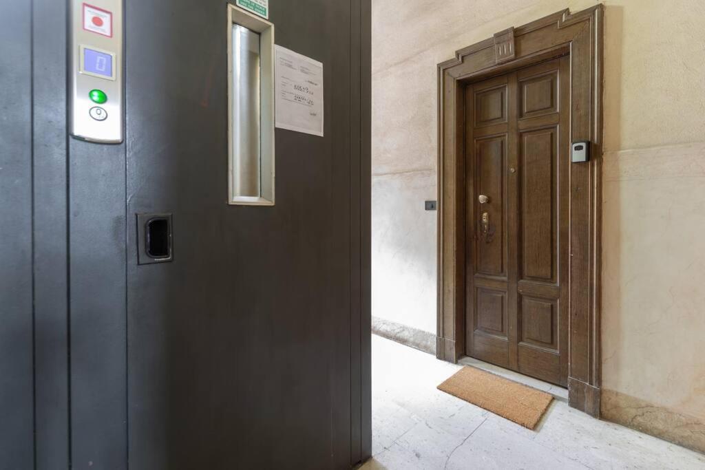 Milano Loft-Hosted By Sweetstay ภายนอก รูปภาพ